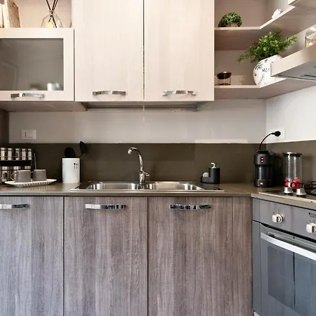 Bed & Breakfast Dimora Vico Storella 4*