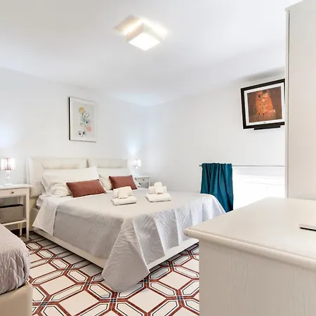 Dimora Vico Storella 레체